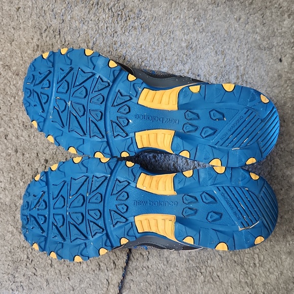 NEW BALANCE 481v3 MEN'S TRAIL RUNNING SNEAKERS WIDE WIDTH SIZE 10 - Picture 8 of 11